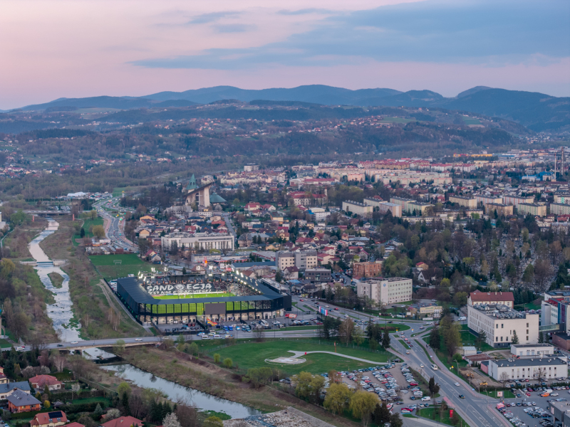 stadion-podczas-meczu