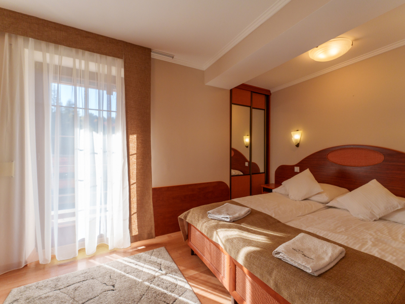 zdjecie-sypialni-w-apartamencie-w-krynicy-zdroj