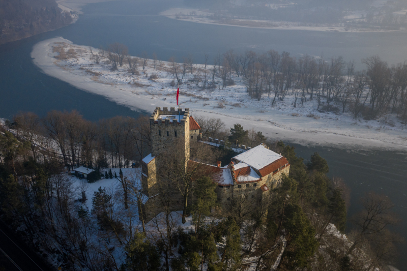 zamek-Tropsztyn-i-jezioro-czchowskie
