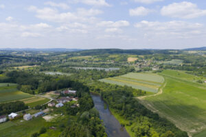 krajobraz otoczenia działki na fotografii z drona